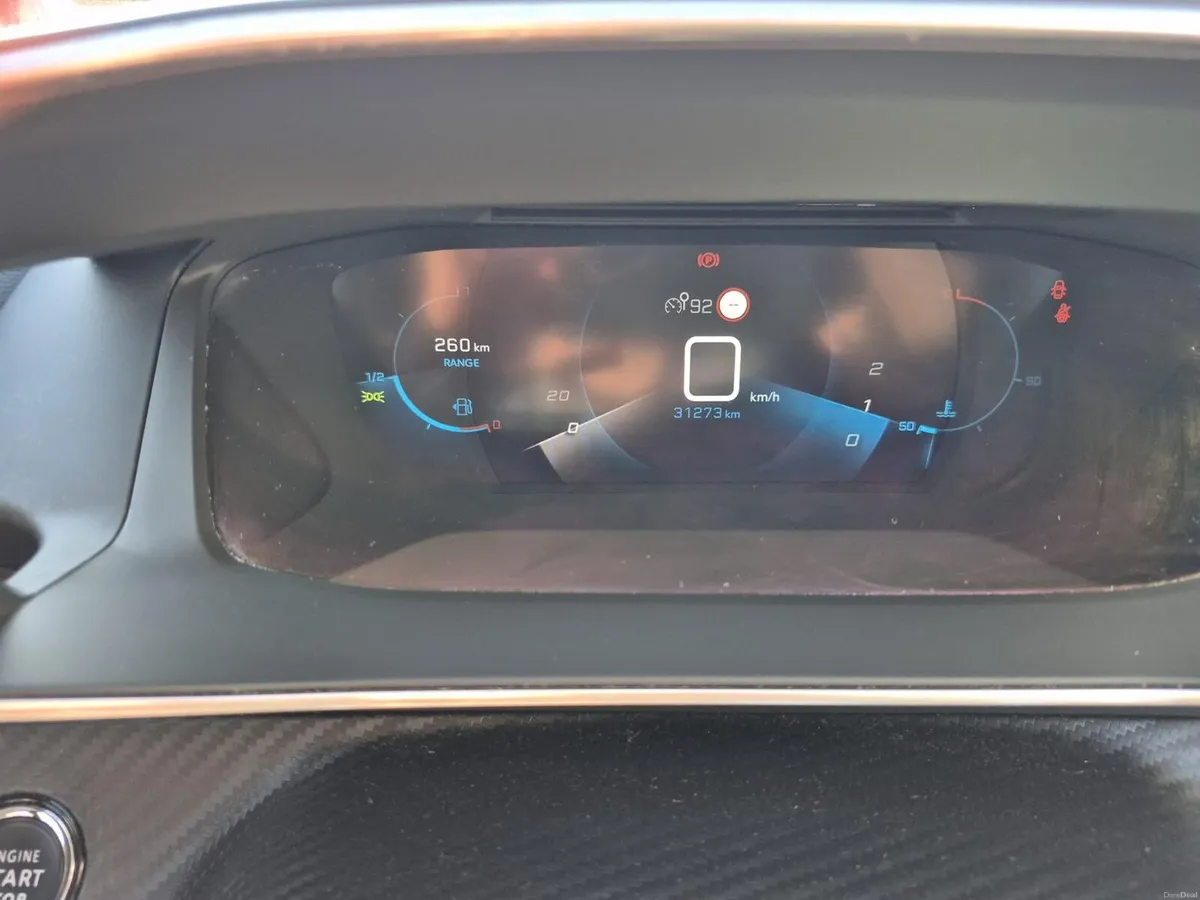 Peugeot 2008 - Image 3