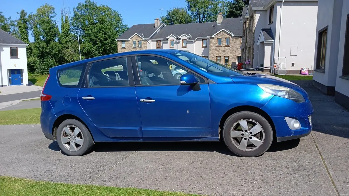 Renault Grand Scenic 2010 - Image 2