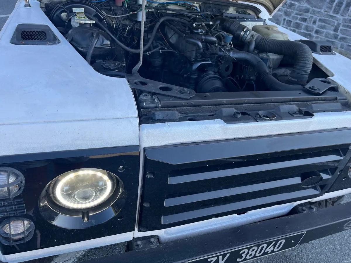 LOW miles 5 seater Defender90 1989 - Image 2