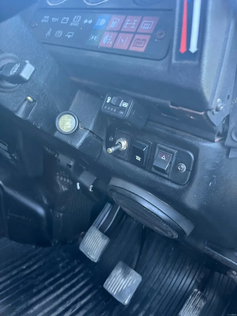 LOW miles 5 seater Defender90 1989 - Image 4