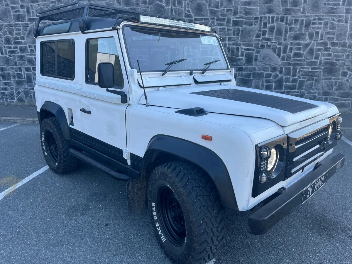 LOW miles 5 seater Defender90 1989 - Image 1