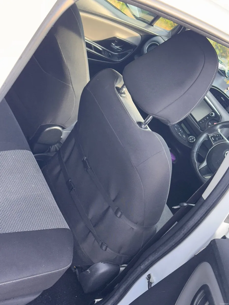 Toyota Yaris 2014 - Image 5