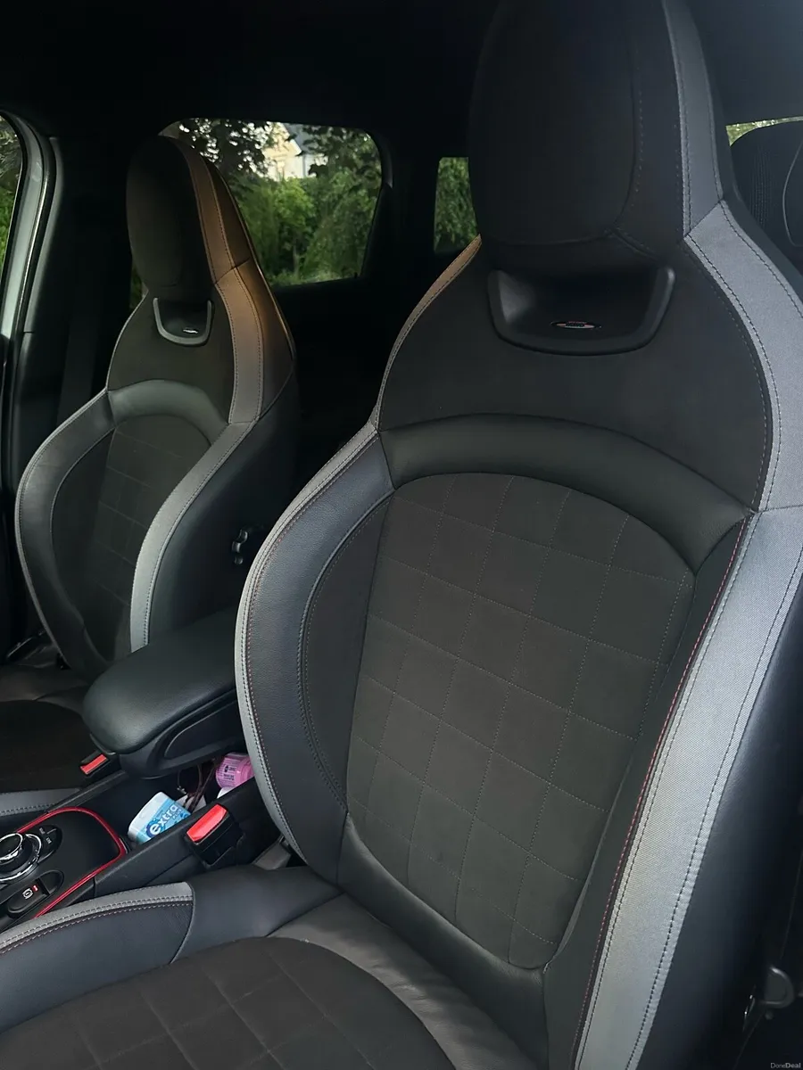 2022 Mini Countryman Cooper SE ALL4 Sport PHEV - Image 6