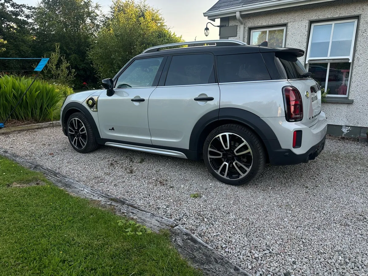2022 Mini Countryman Cooper SE ALL4 Sport PHEV - Image 4