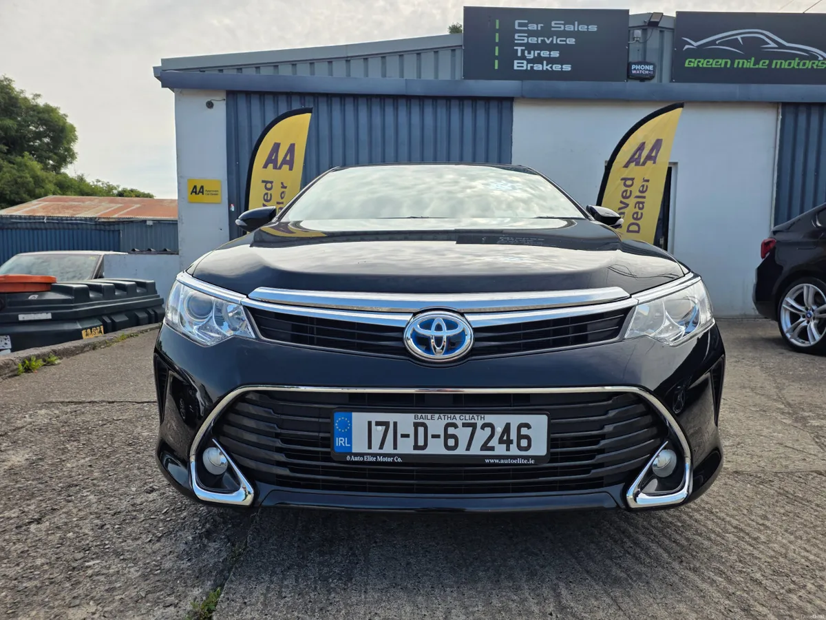 2017 TOYOTA CAMRY * ONLY 65K MILES * - Image 2