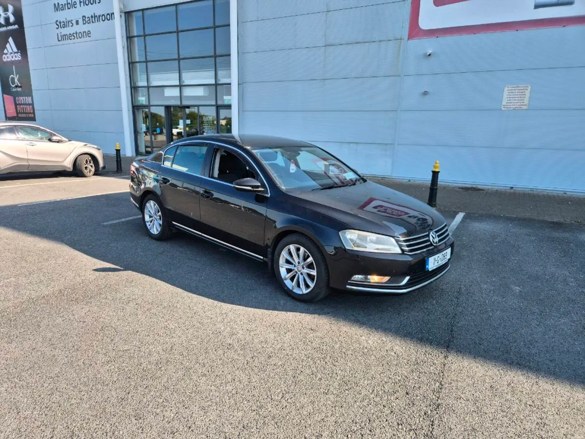 2011 Volkwagen Passat - Image 3