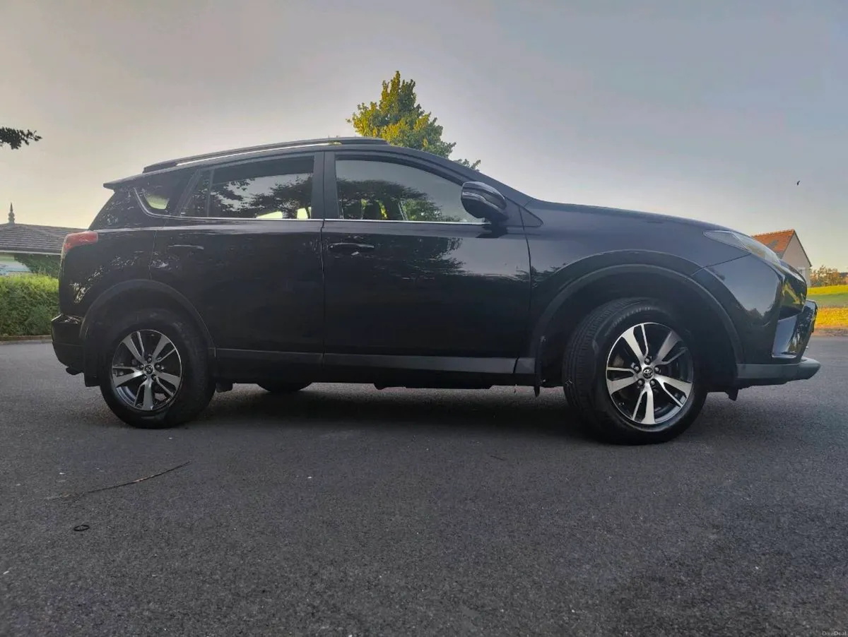 Toyota RAV4 2.0Lit Diesel Luna Full Serv History - Image 4