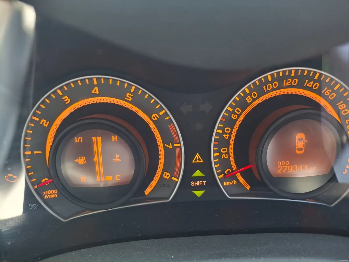 Toyota Auris 2007 - Image 4