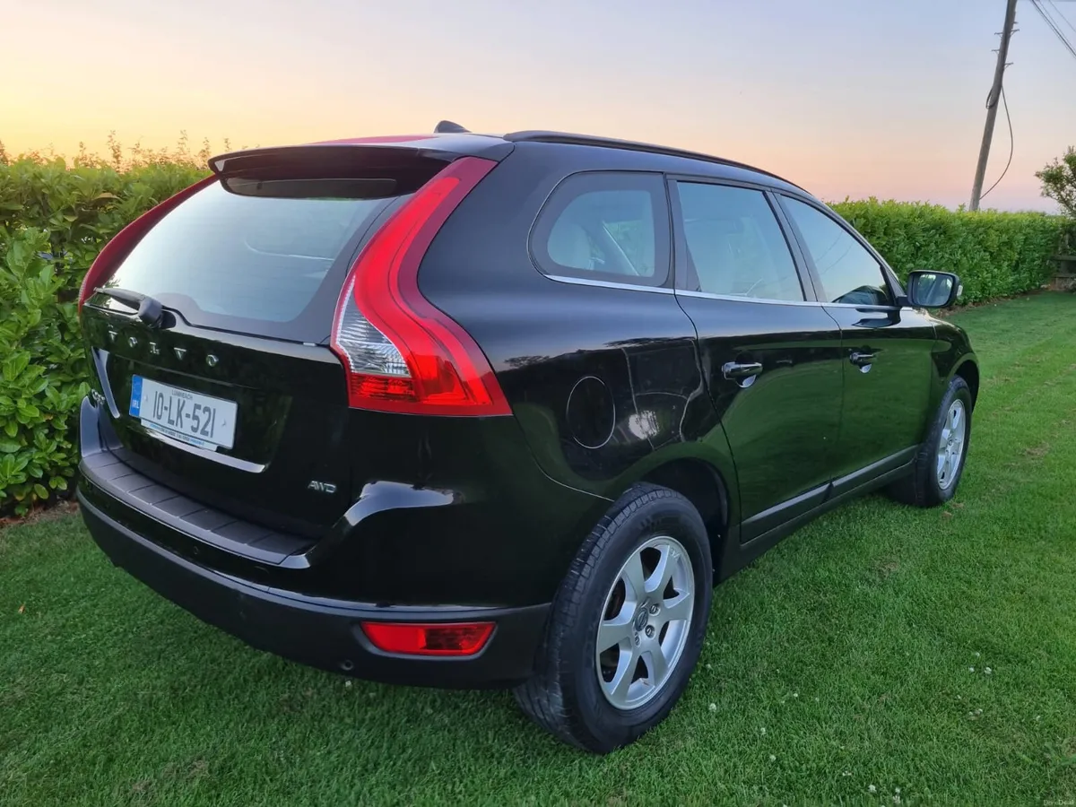 Volvo XC60 2010 D5  4x4 Low miles 2.4 Diesel - Image 5