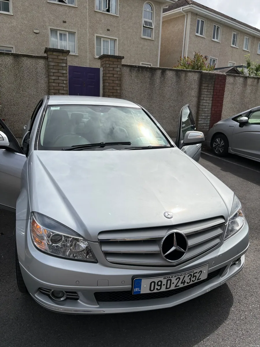 Mercedes-Benz C-Class 2009 - Image 1