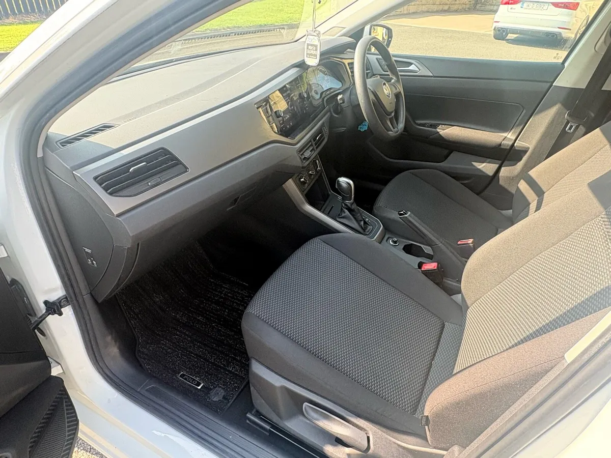 Volkswagen polo 1.0 petrol automatic - Image 6