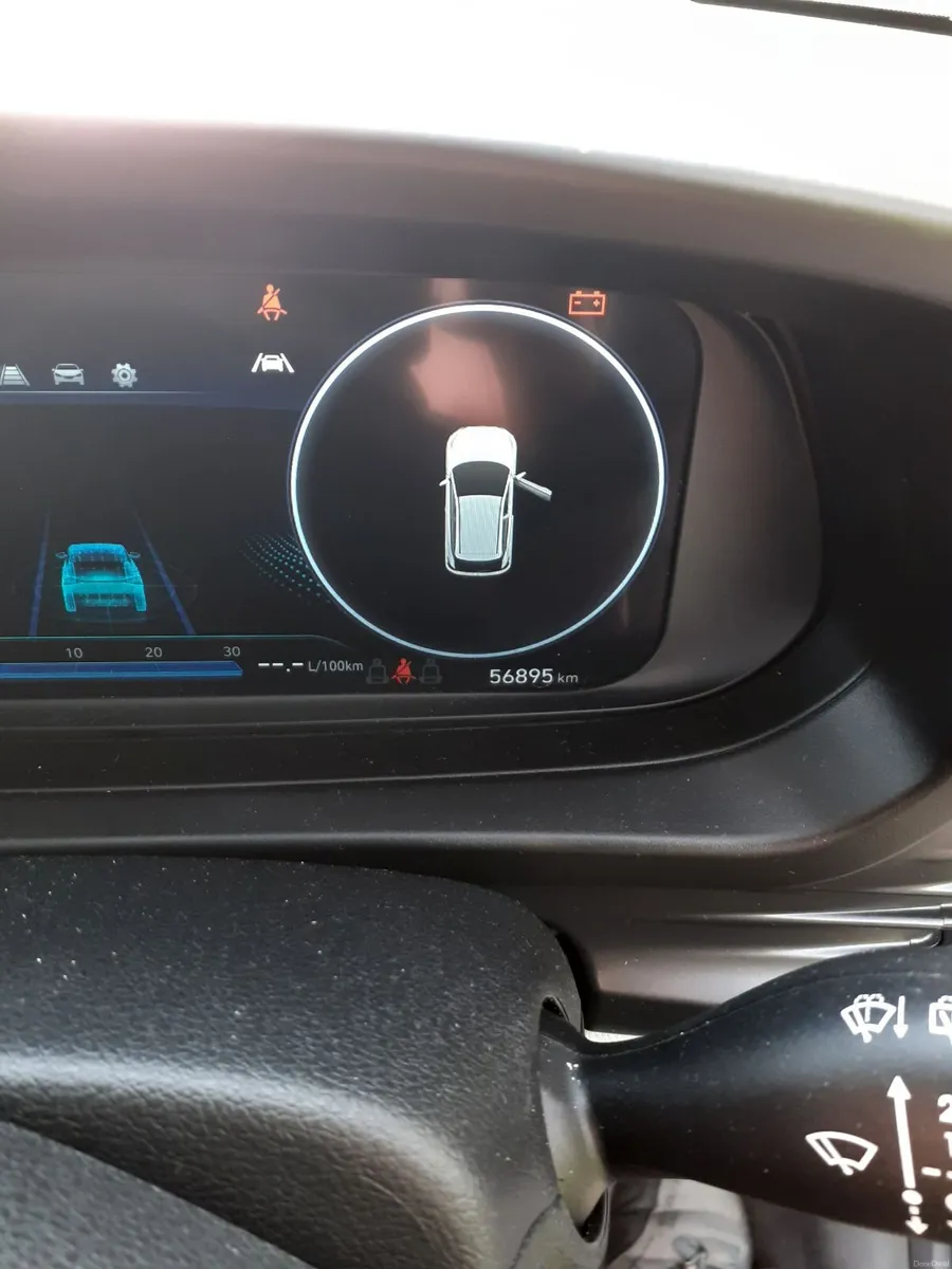 Hyundai 2021  1.2  petrol  i20 LAUNCH  EDITION - Image 4