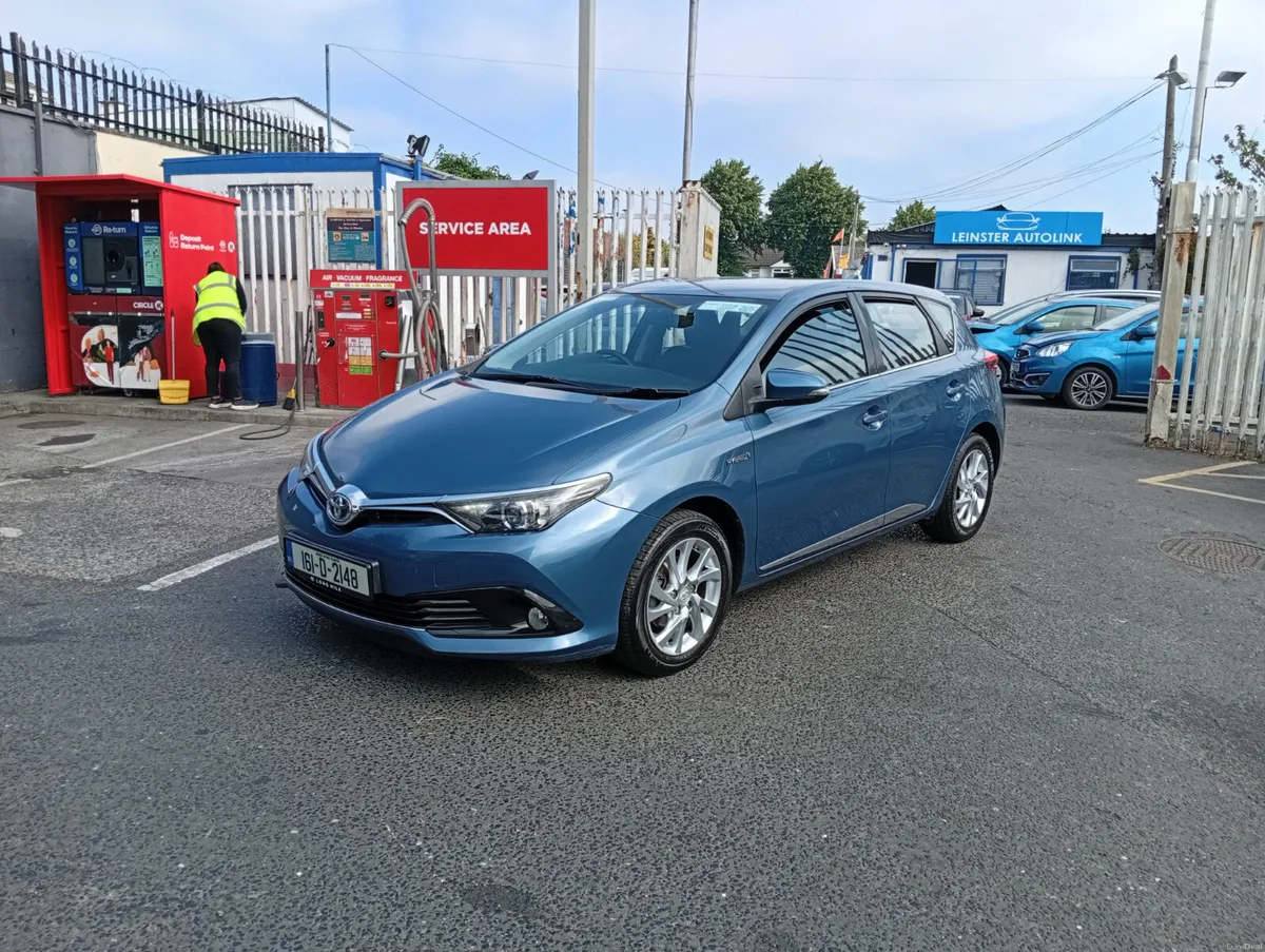 Toyota Auris 2016 hybrid luna - Image 3