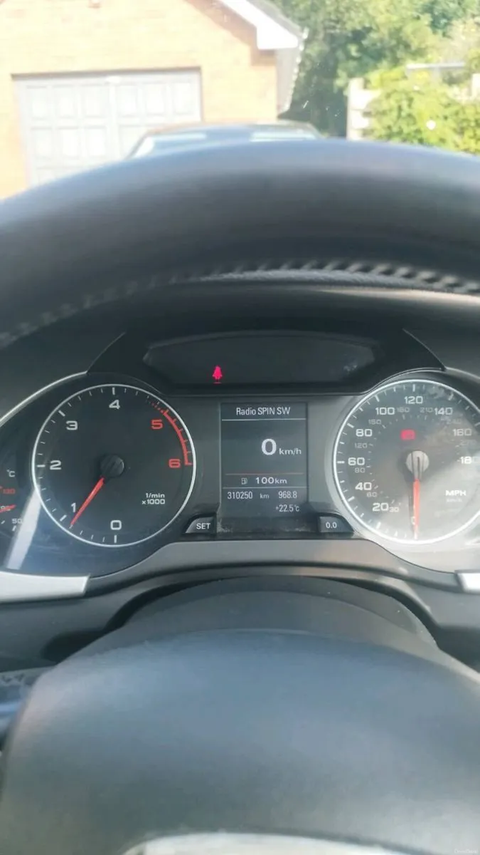 Audi A4 2011 *needs cv joint cover for nct retest* - Image 3