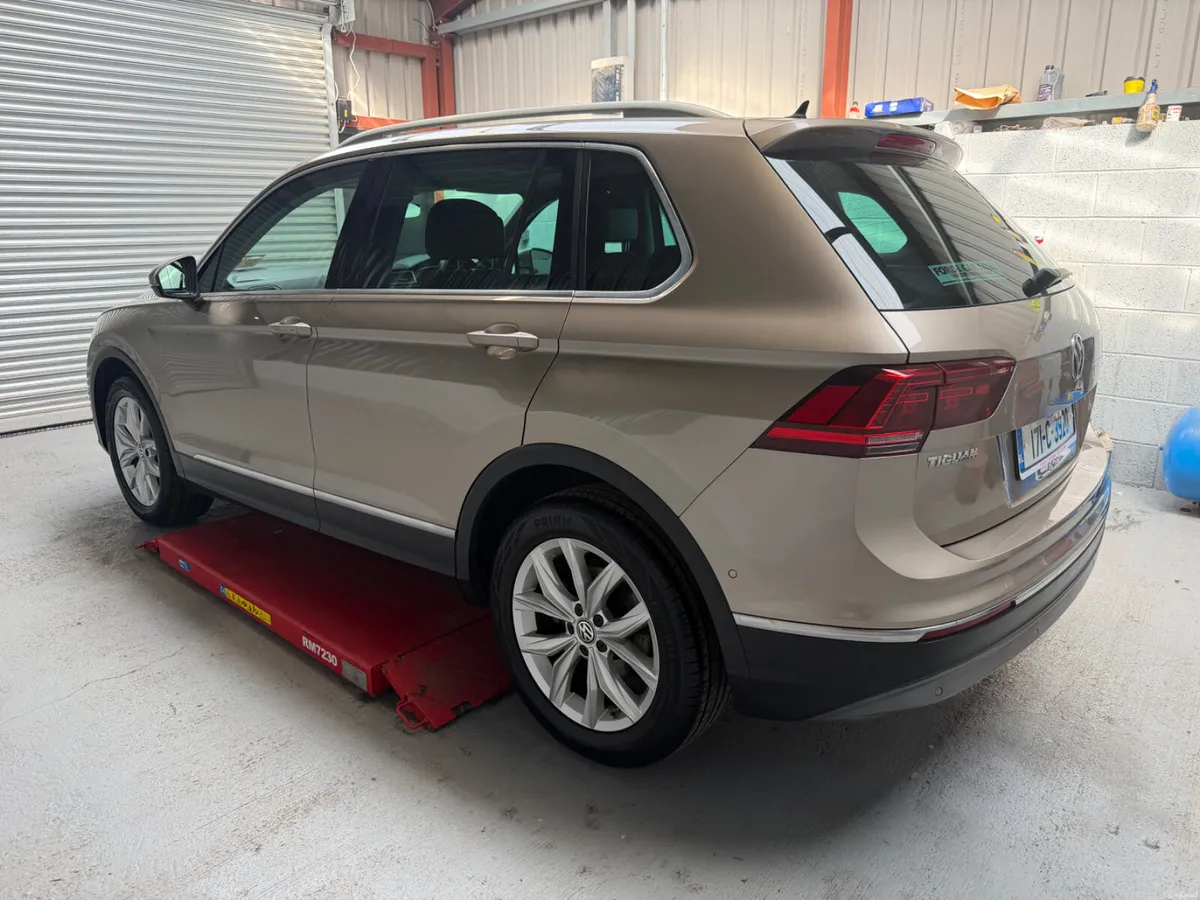 2017 VOLKSWAGEN TIGUAN       HIGHLINE ! - Image 5