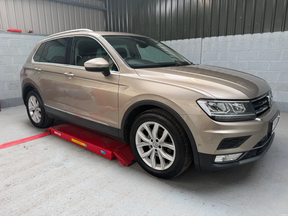 2017 VOLKSWAGEN TIGUAN       HIGHLINE ! - Image 1