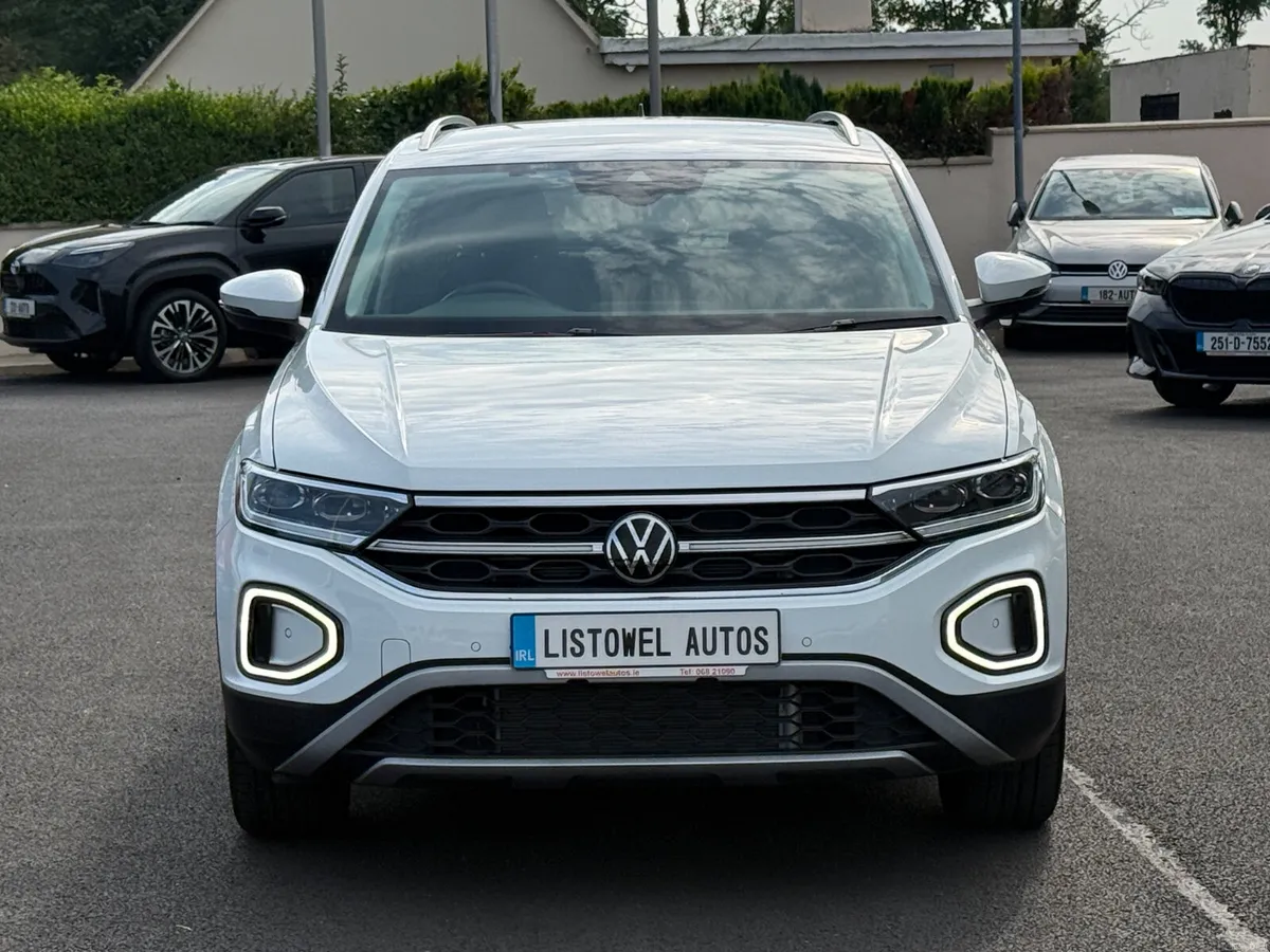 232 VW T-ROC STYLE 2.0 TDI 150BHP AUTOMATIC - Image 5
