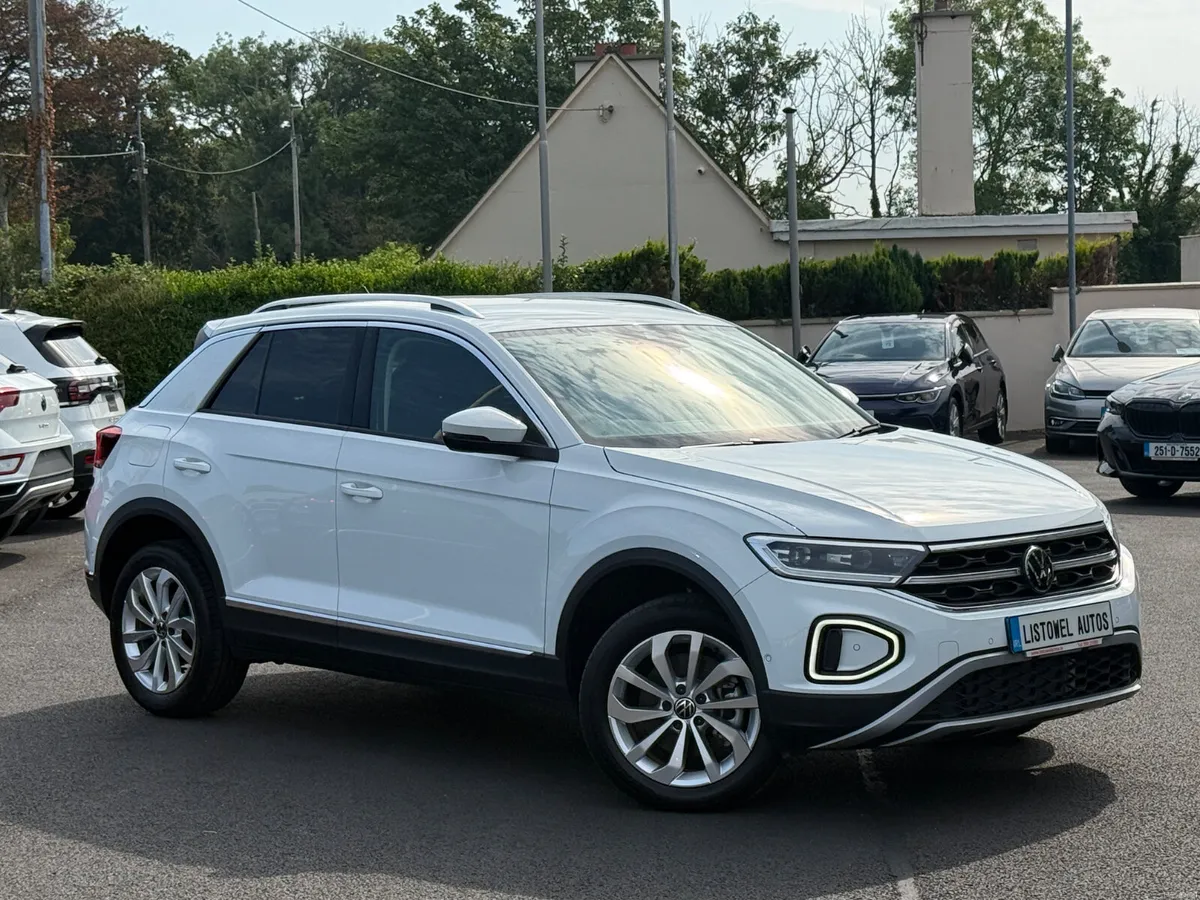 232 VW T-ROC STYLE 2.0 TDI 150BHP AUTOMATIC - Image 2