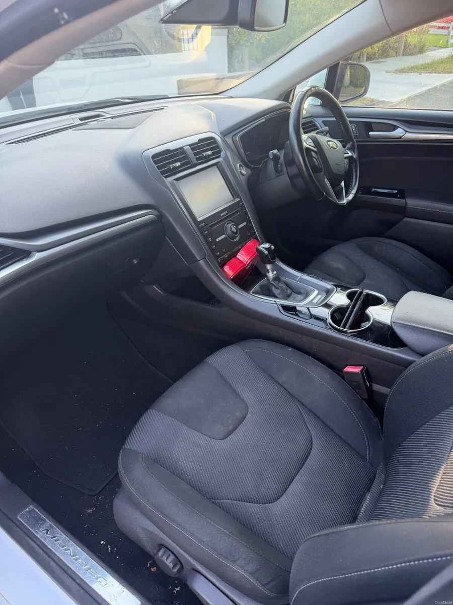 Ford Mondeo 2015 - Image 2