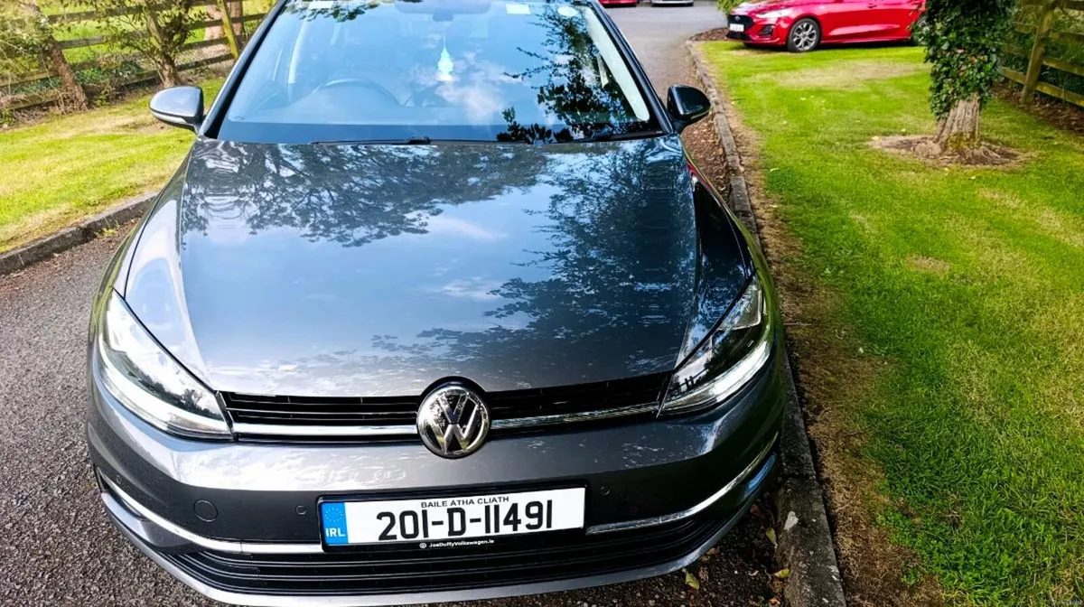 2020 VW Golf Hi Line Diesel  Leather Hatchback - Image 2