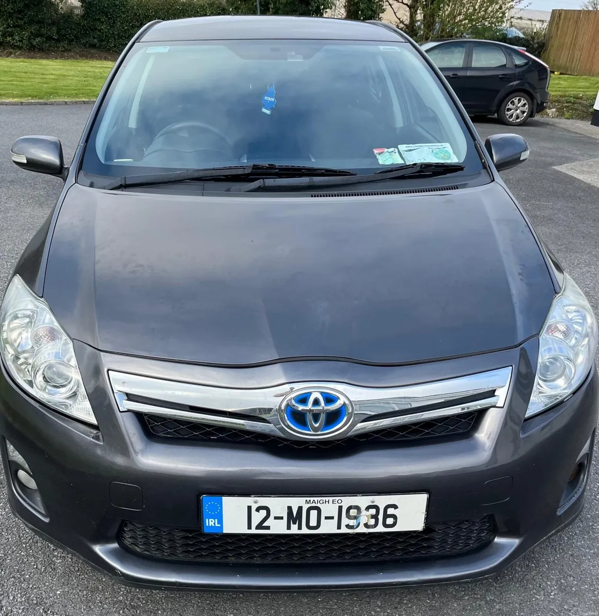 Toyota Auris 1.8L Hybrid - Image 1