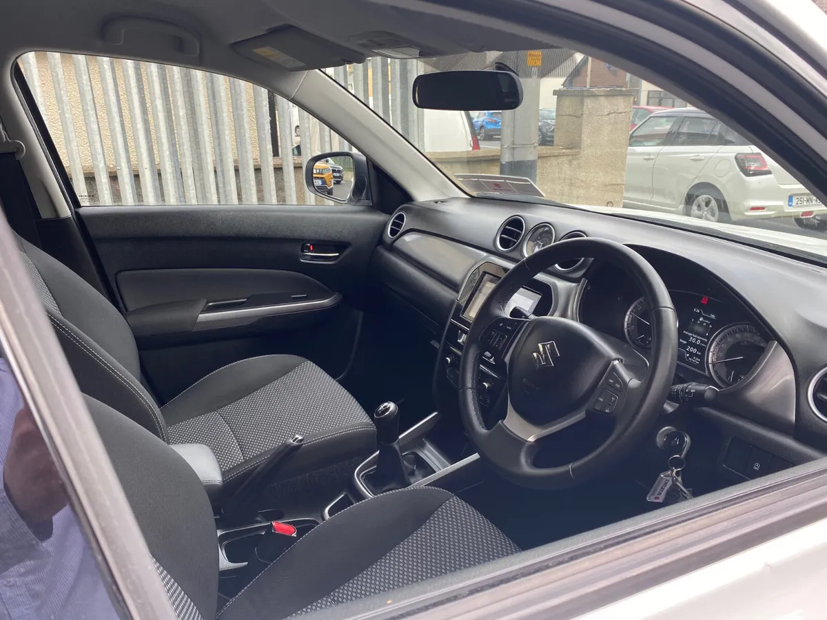 Suzuki Vitara Boosterjet SZ-T 2019 - Image 5
