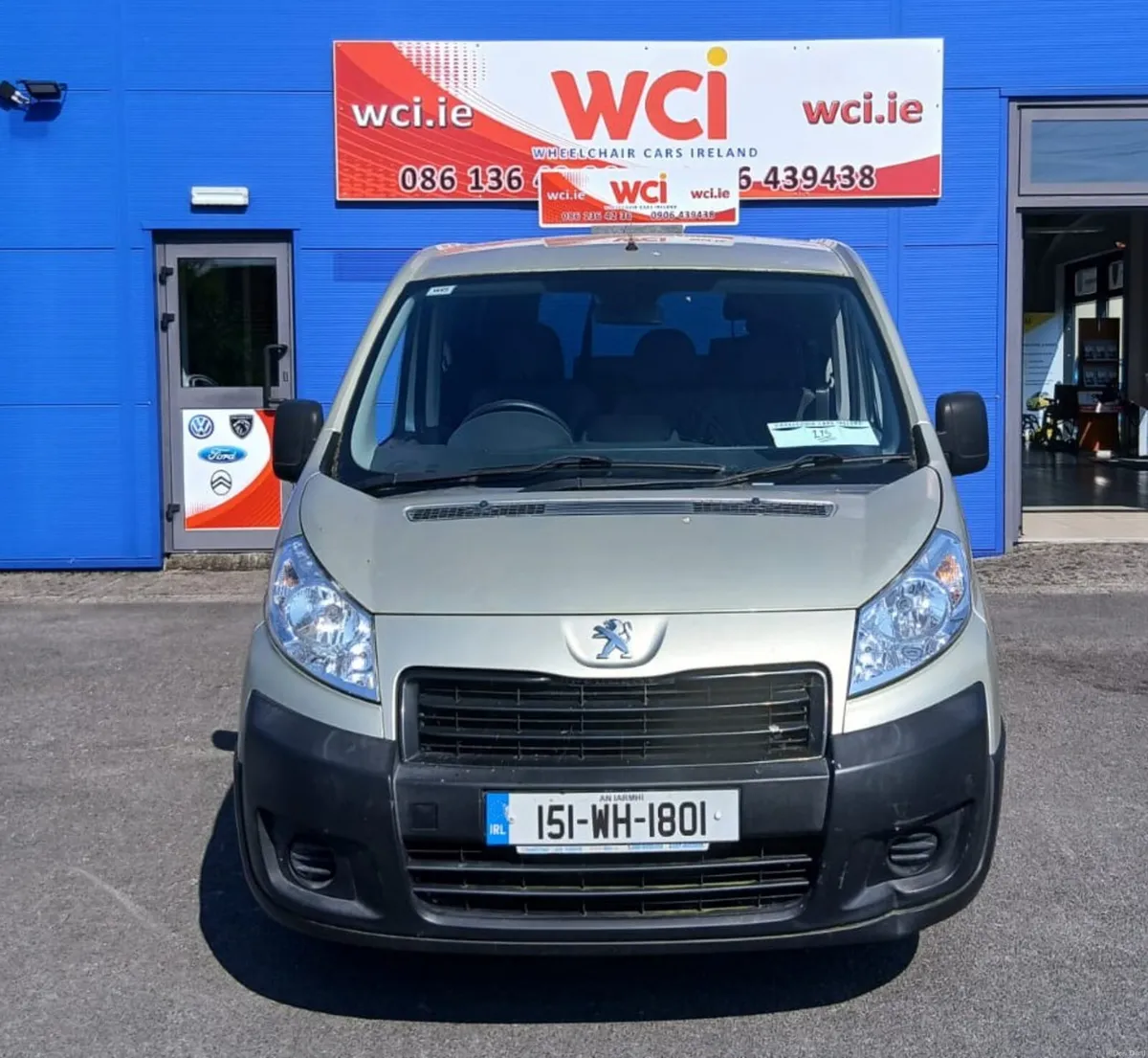 Wheelchair Accessible Peugeot Expert - Image 3