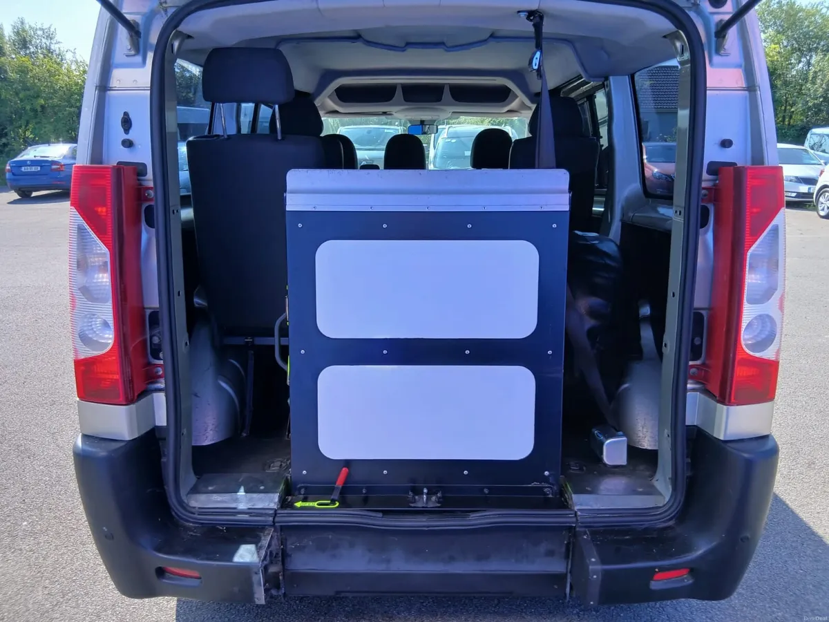 Wheelchair Accessible Peugeot Expert - Image 6