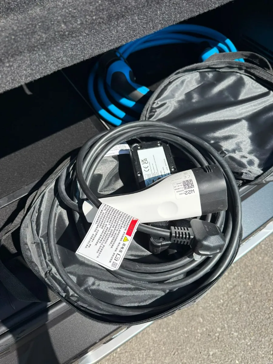 252 Hyundai Inster Elegance 49kWh Auto - Image 5