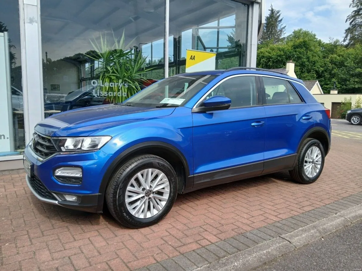 Volkswagen T-Roc 2.0 TDI 115bhp Design, Ravenna Bl - Image 2