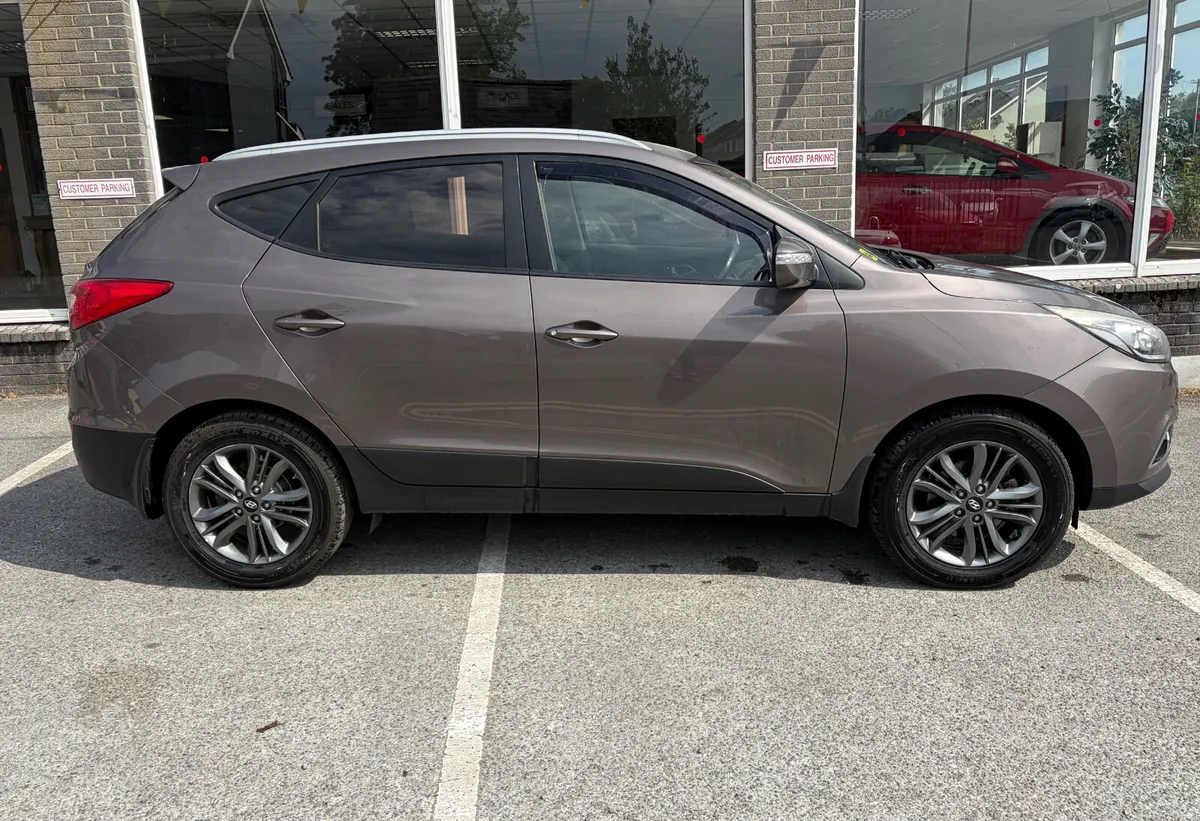 Hyundai ix35 1.7 EXECUTIVE - Image 2