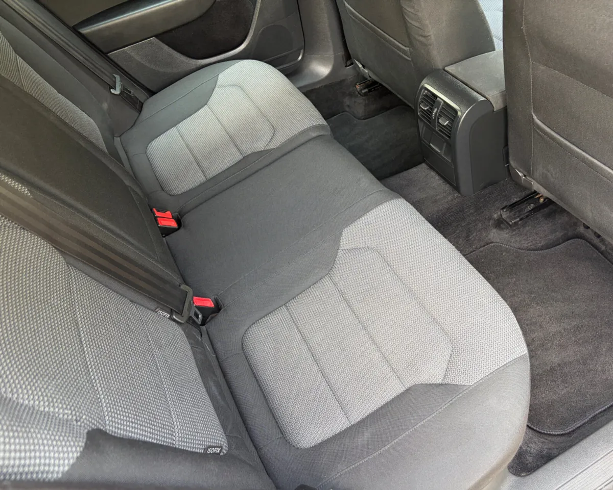 Volkswagen Passat 2.0 TDI Estate - Image 5