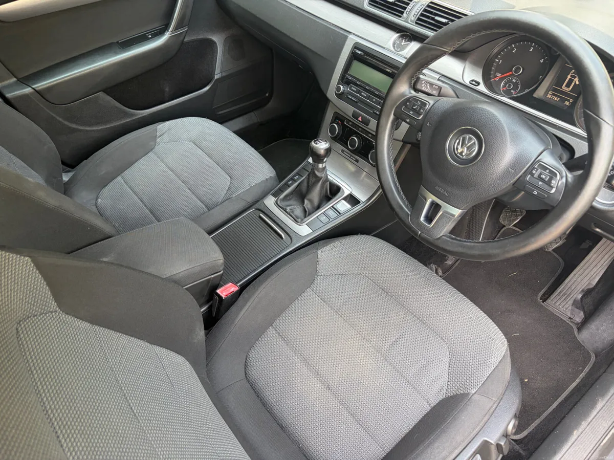 Volkswagen Passat 2.0 TDI Estate - Image 4