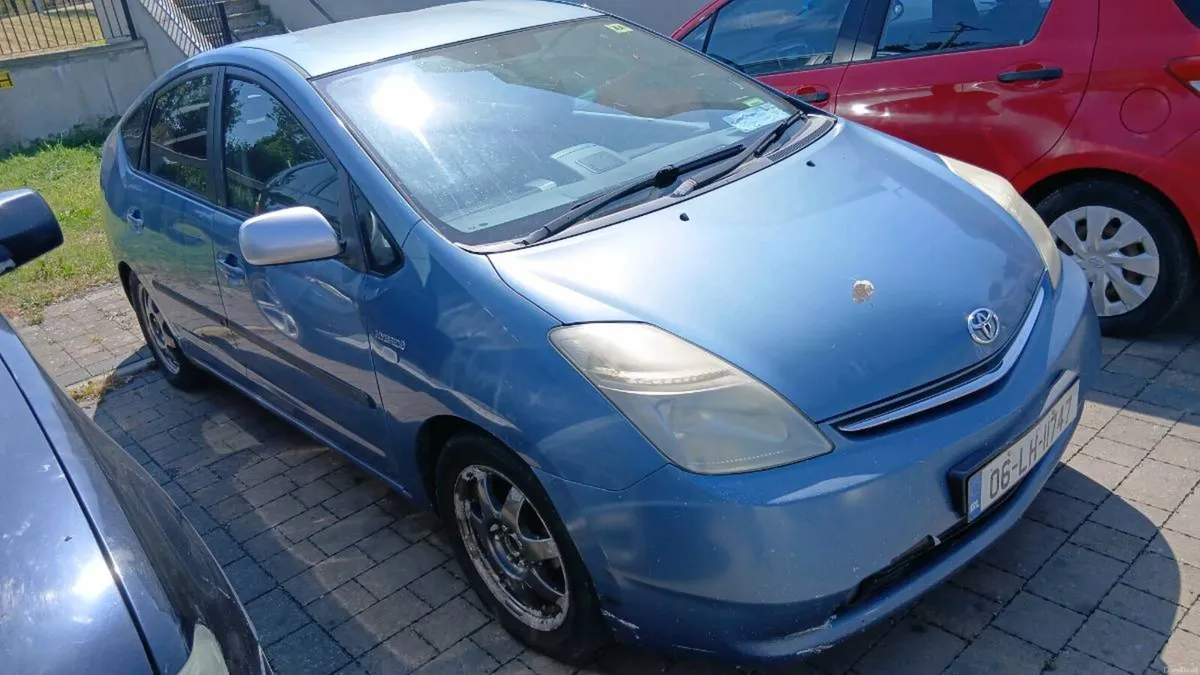 2006 toyota prius hybrid 1.5 auto - Image 1