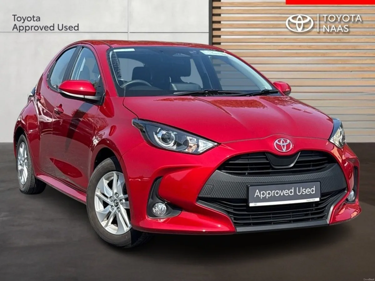 Toyota Yaris YARIS HYBRID 1.5 LUNA - Image 1