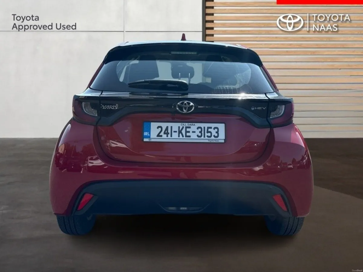 Toyota Yaris YARIS HYBRID 1.5 LUNA - Image 4