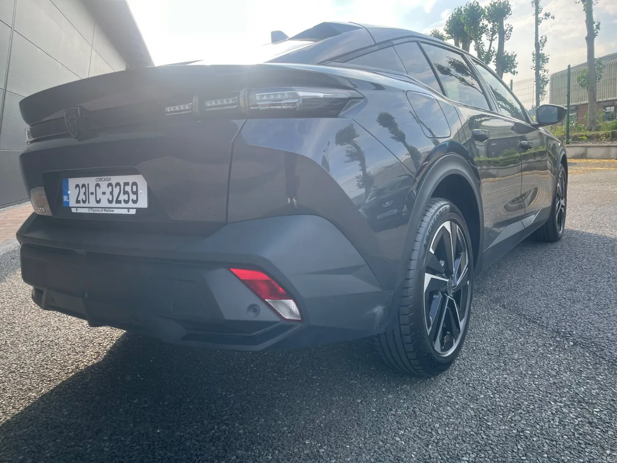 Peugeot 408 2023 - Image 4