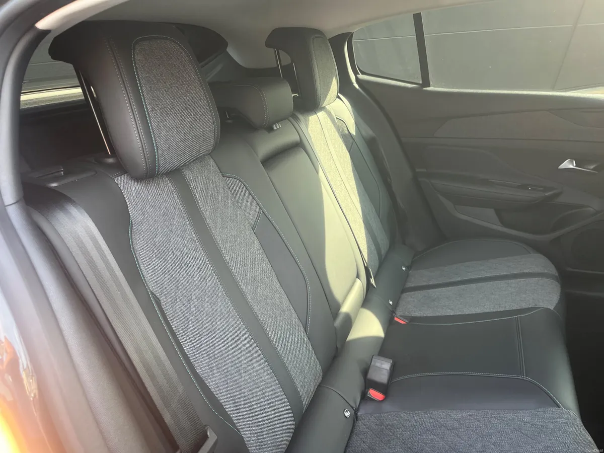 Peugeot 408 2023 - Image 6