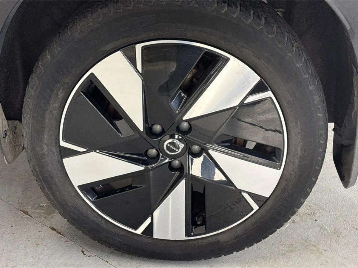 Volvo XC40 Rchrg Core EXT*FRONT HEATED SEATS*MULTI - Image 5