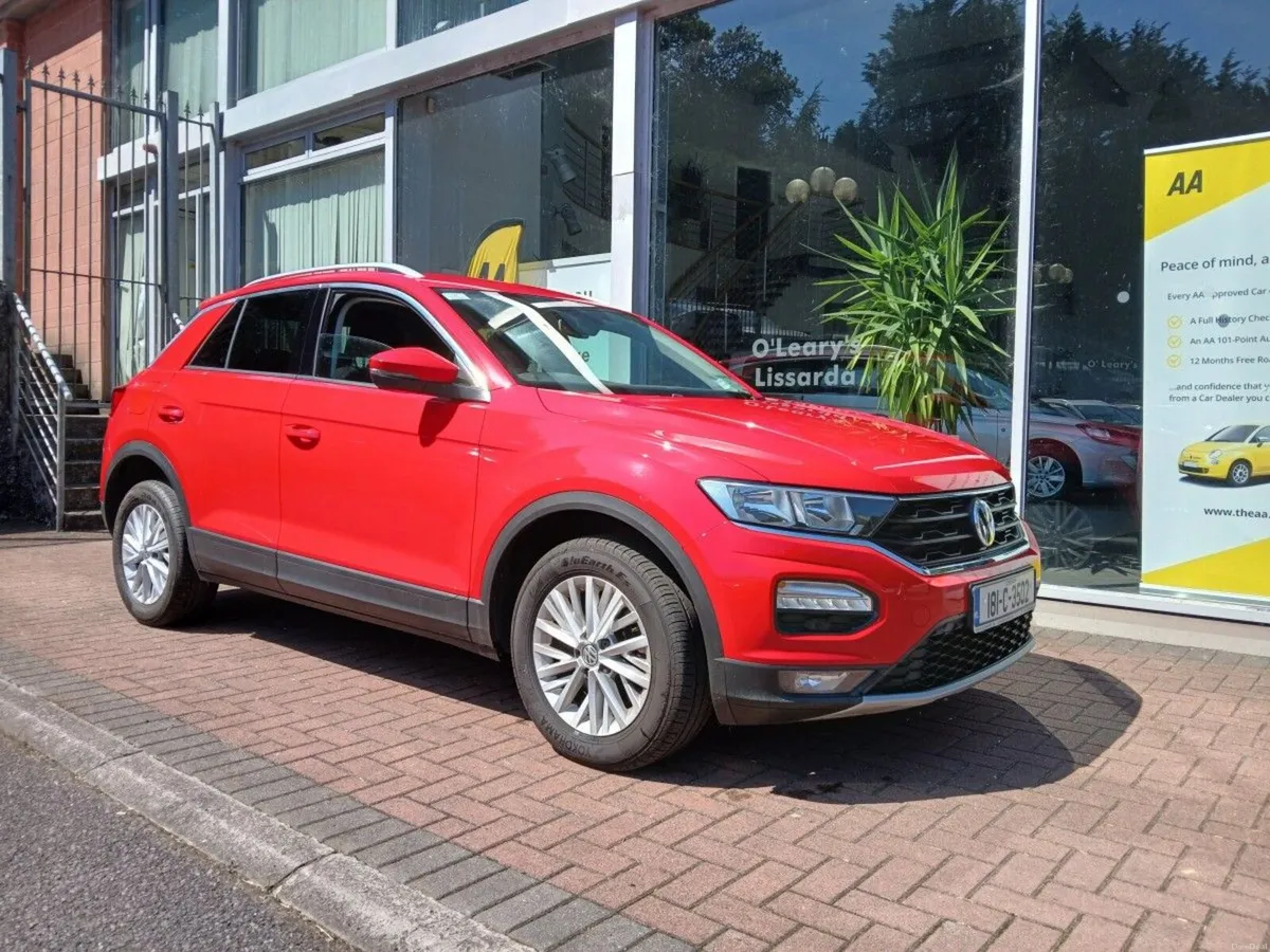 Volkswagen T-Roc 1.0 TSI 115bhp Design, Flash Red, - Image 1