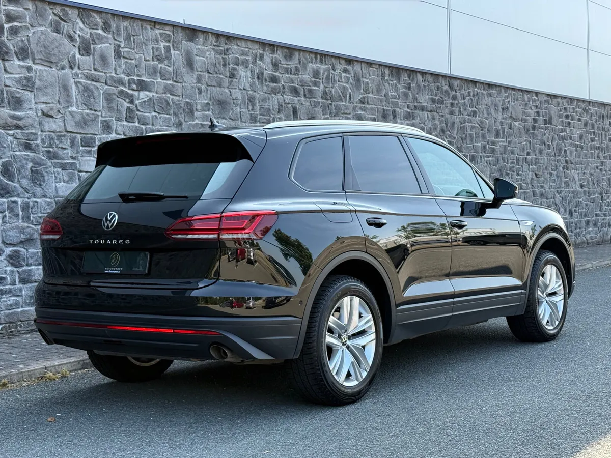 2023 Volkswagen Touareg 3.0TDI 2 Seat Comm - Image 2