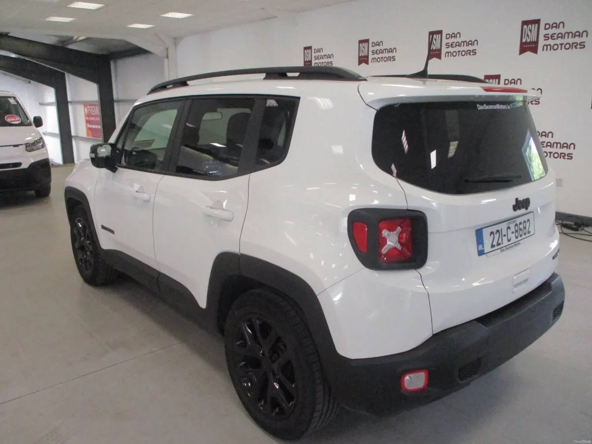 Jeep Renegade Night Eagle Petrol 2022 - Image 2