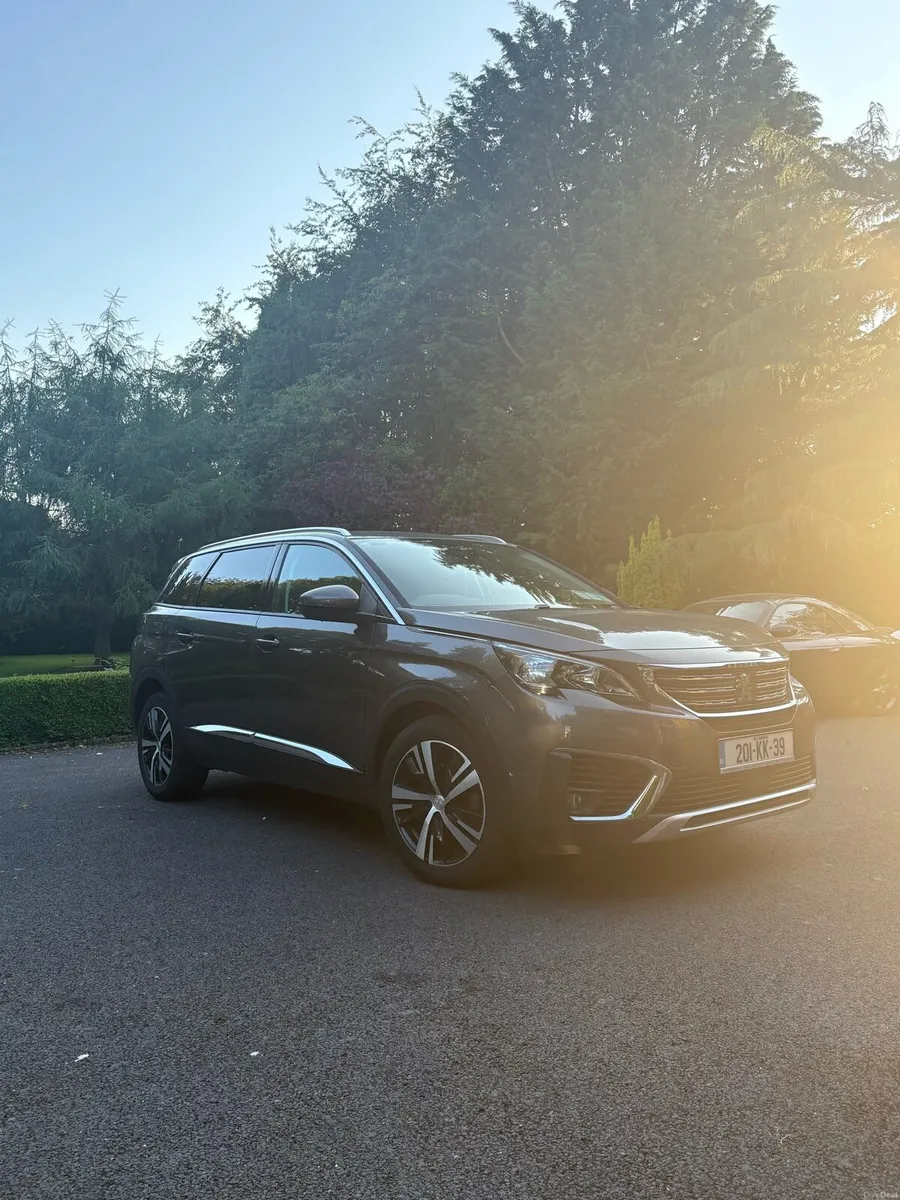 2020 Peugeot 5008 - Image 1