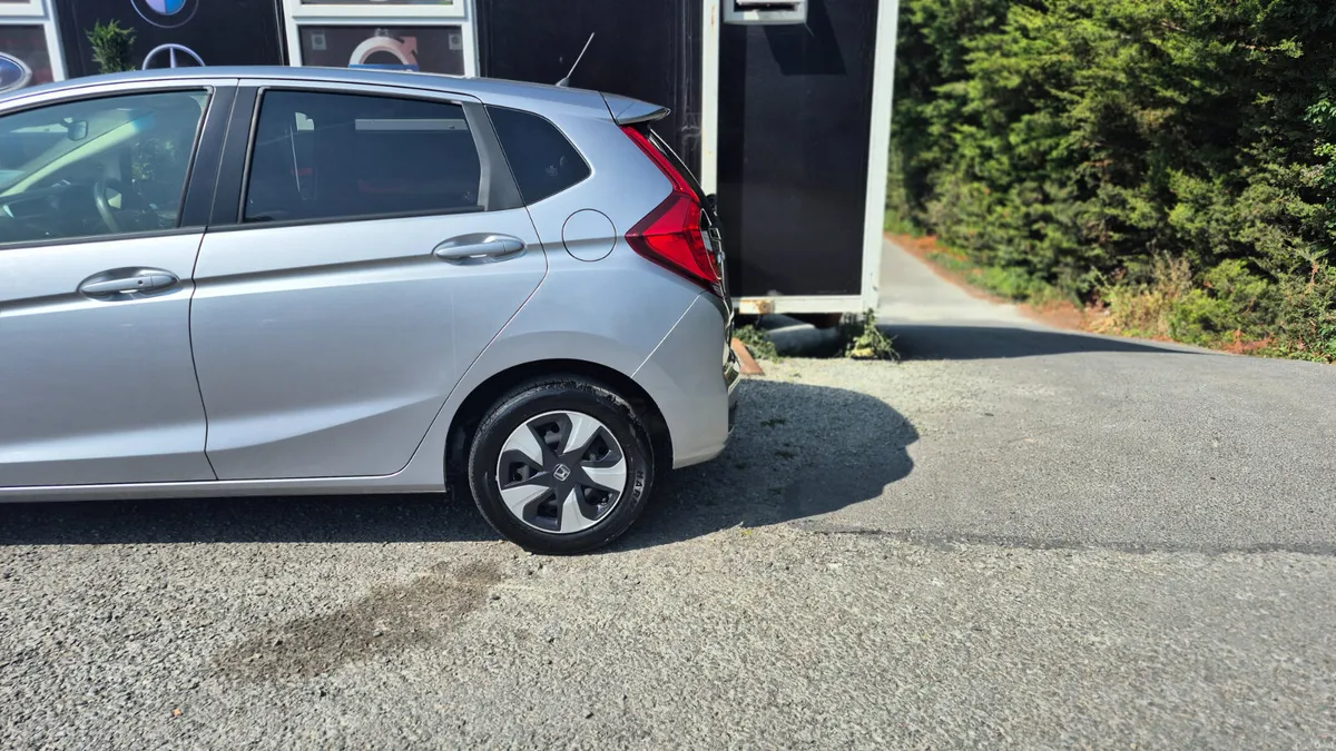 Honda Fit 2019 - Image 6