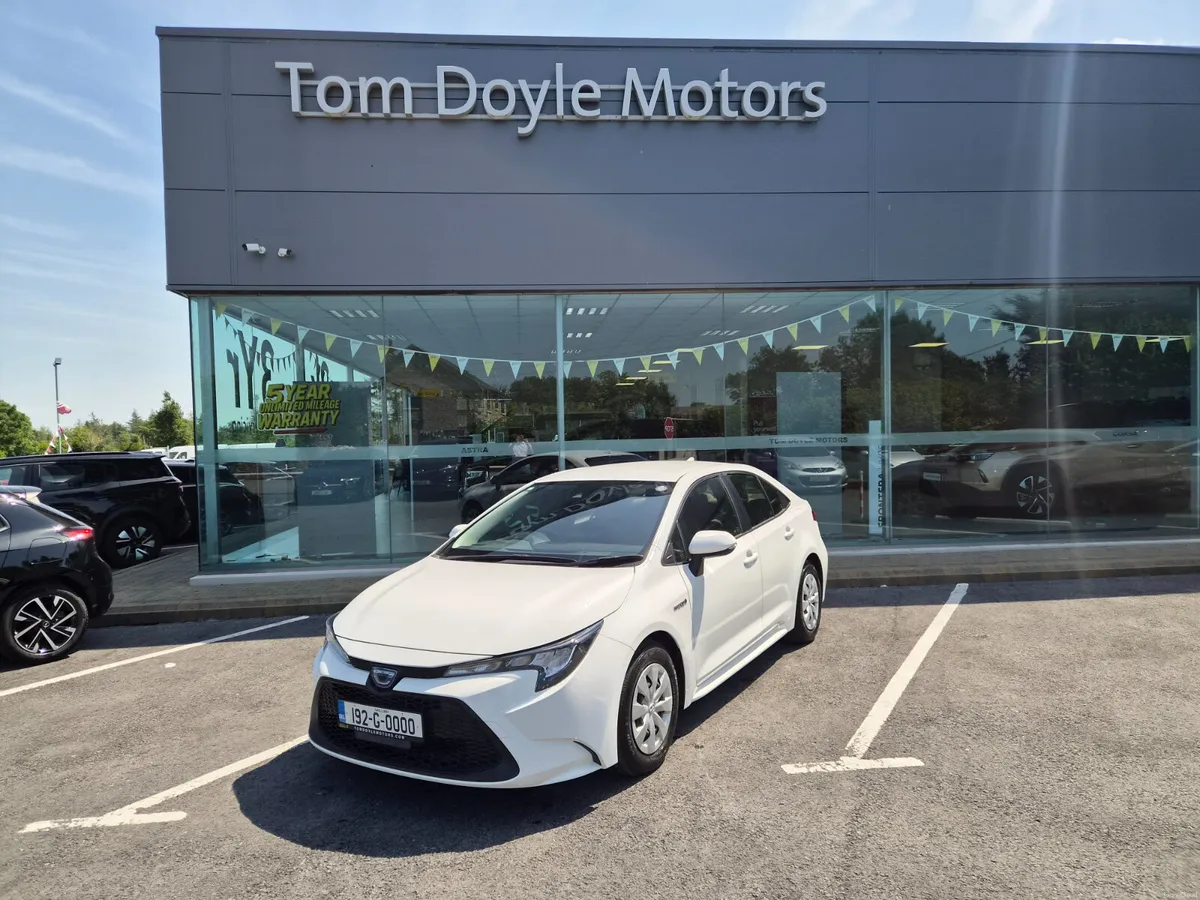 Toyota Corolla 2019 1.8L Petrol Hybrid Auto - Image 1