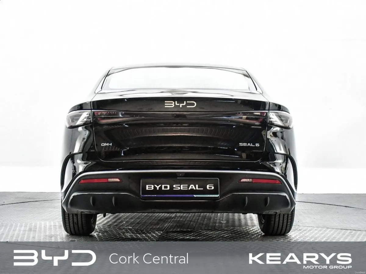BYD Seal 6 DM-i COMFORT "DEMO MODEL" - Image 3