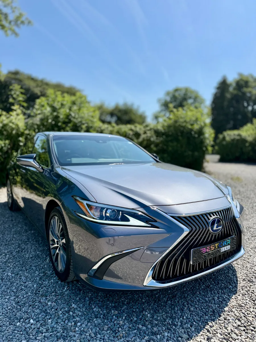 2021 Lexus ES 300h 2.5 Hybrid Automatic - Image 2