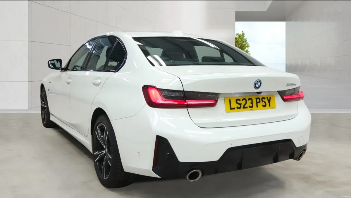BMW 3-Series 2023 LCI  2.0 Msport Hybrid - Image 2