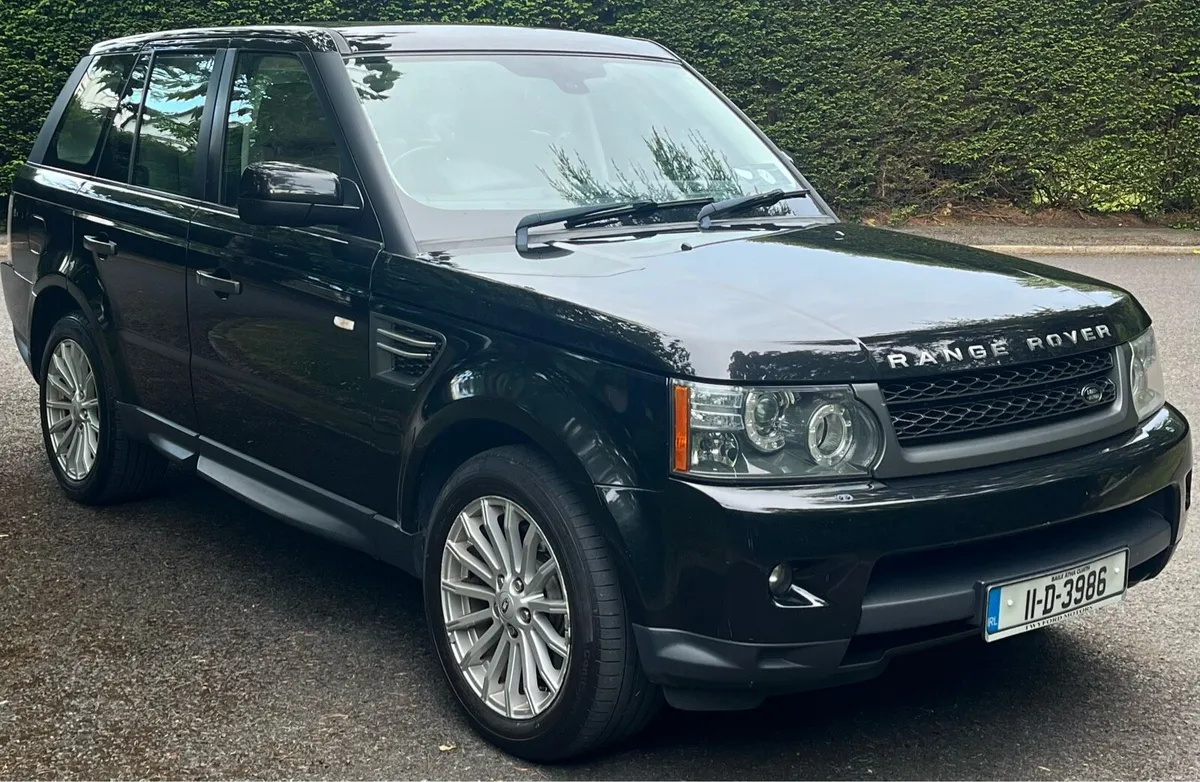 Range Rover Sport HSE 3.0 - Image 1