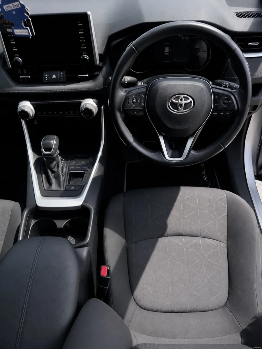 201 Toyota RAV4 2.5 Hybrid - Image 3